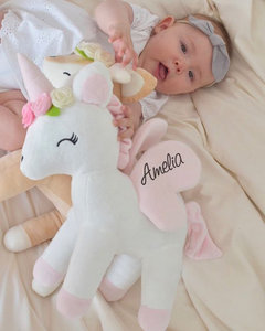 Unicorn Wit M met bloemenkrans 